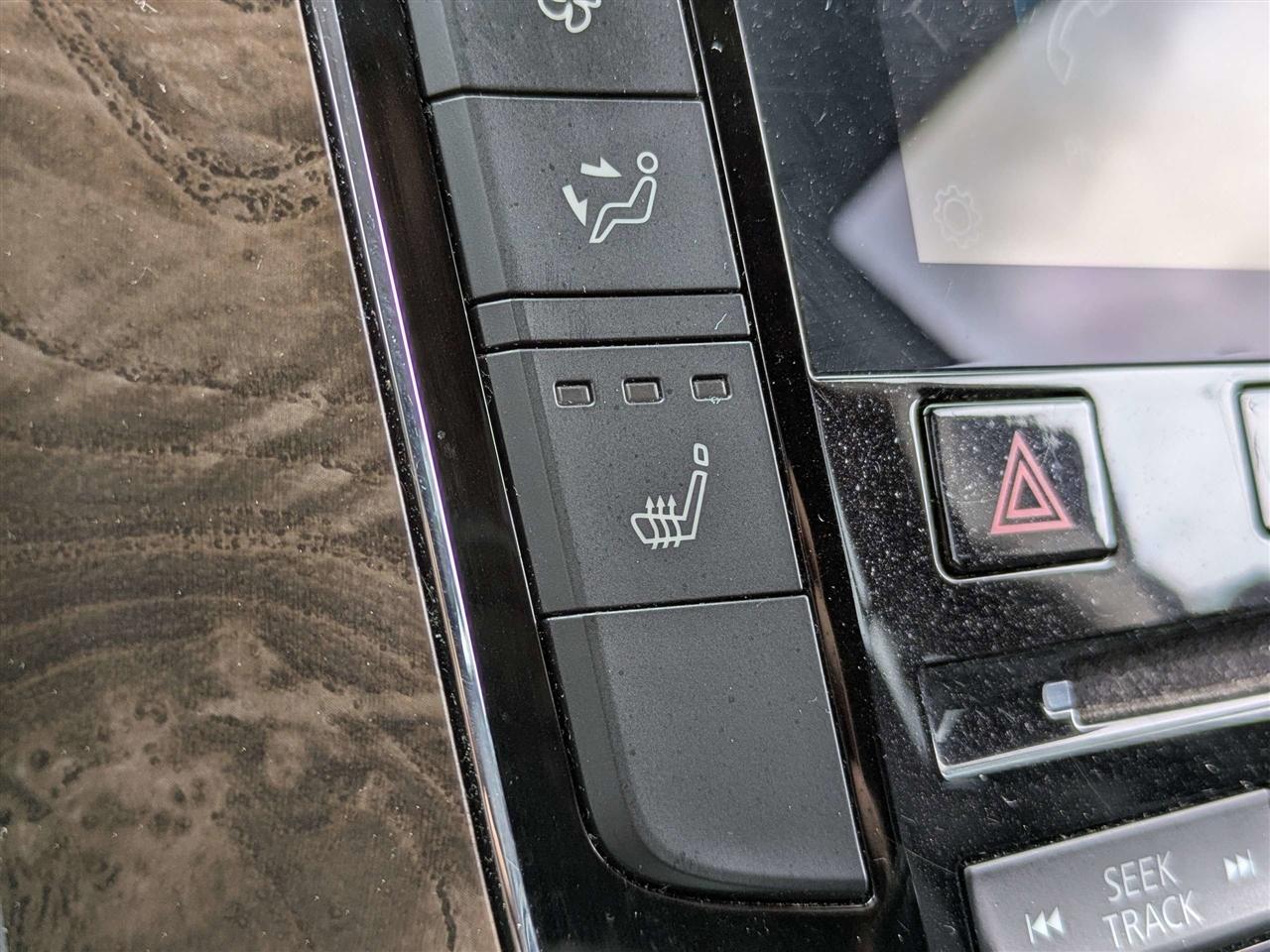 Infiniti QX80 LUXE 2021