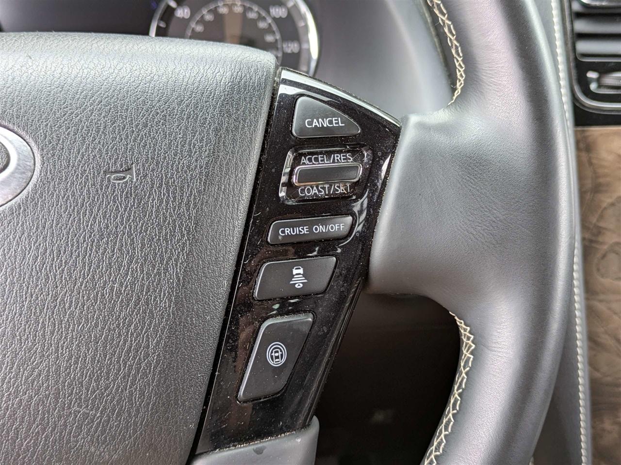 Infiniti QX80 LUXE 2021