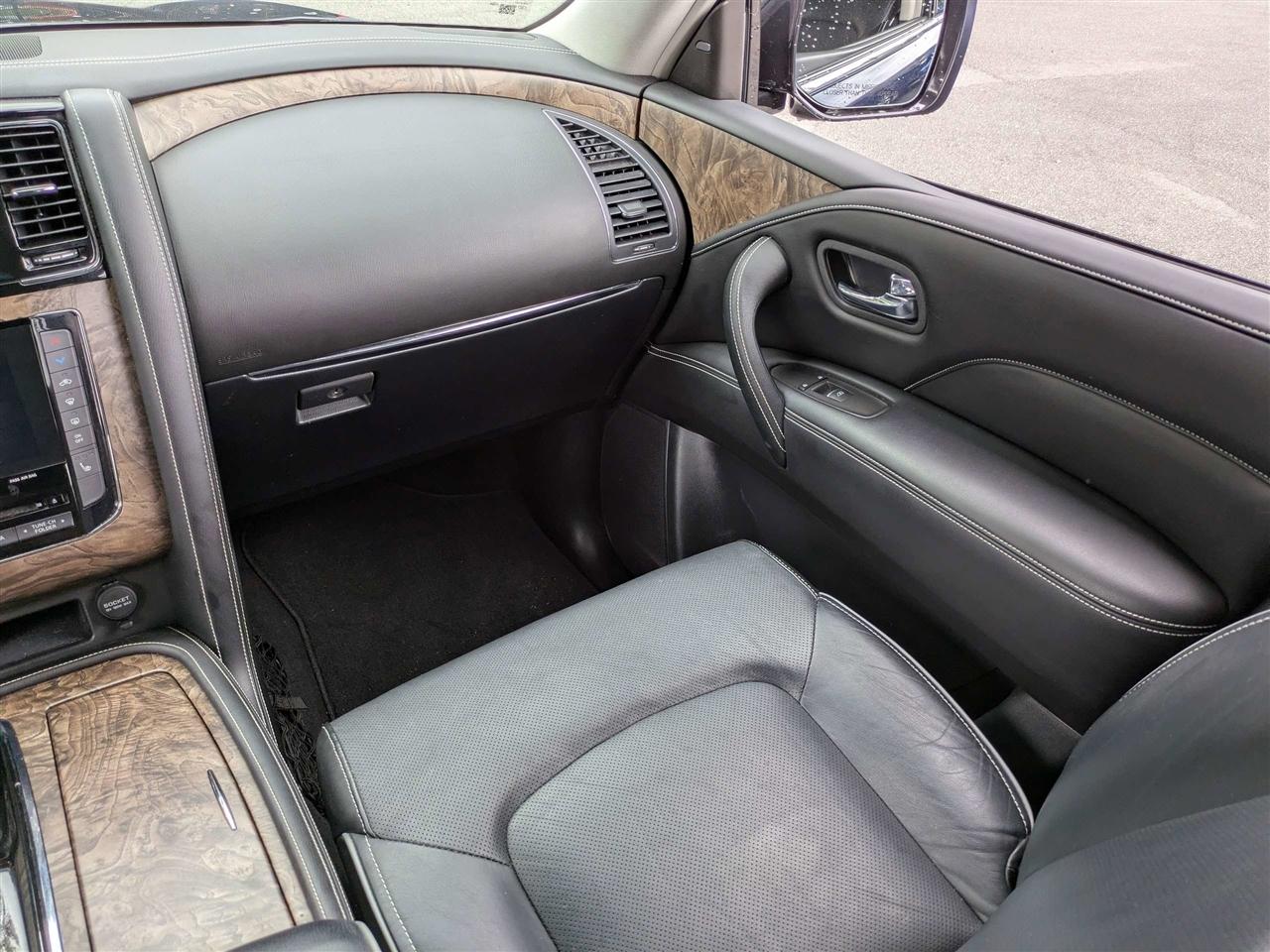 Infiniti QX80 LUXE 2021