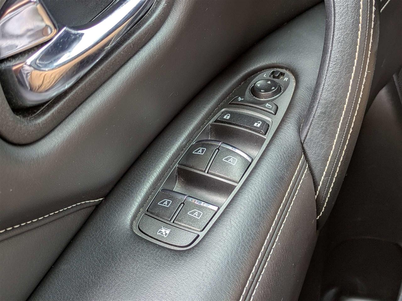 Infiniti QX80 LUXE 2021