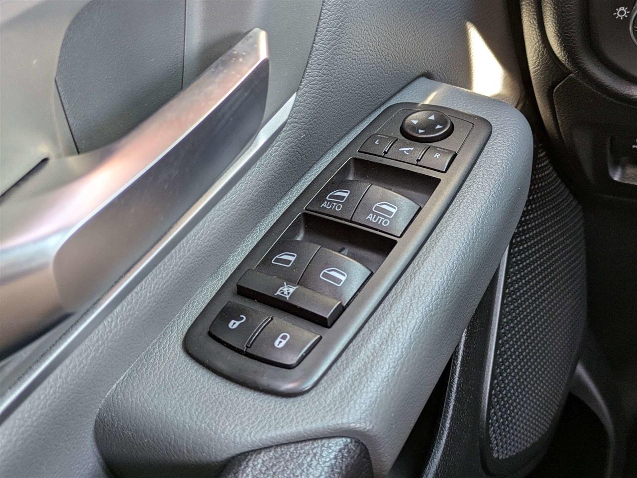 RAM 1500 Big Horn Crew Cab SWB 2WD 2021