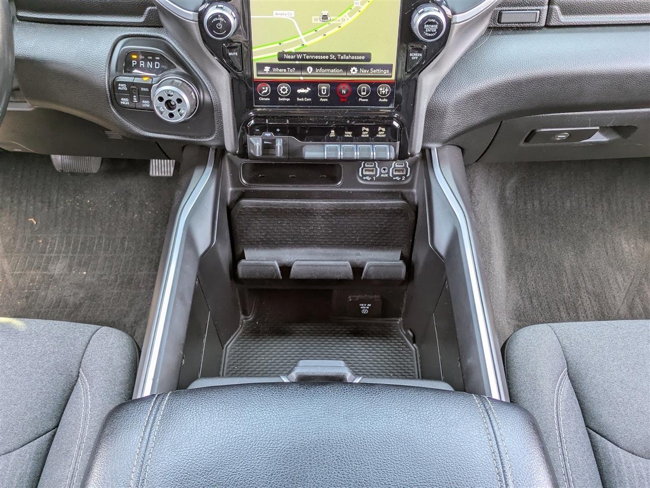 RAM 1500 Big Horn Crew Cab SWB 4WD 2021