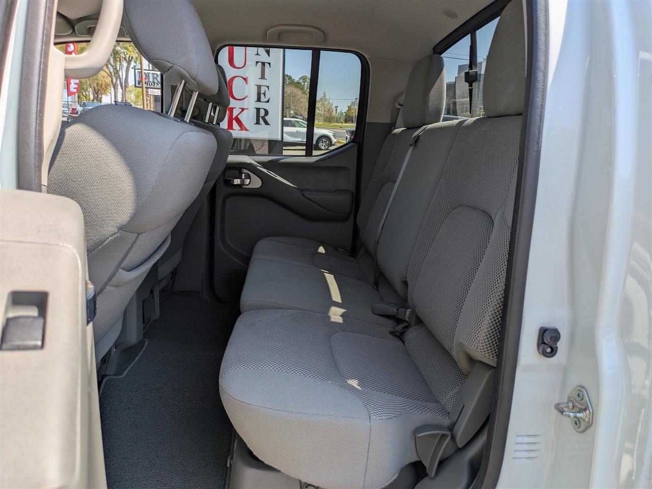 Nissan Frontier SV Crew Cab 2WD 2020