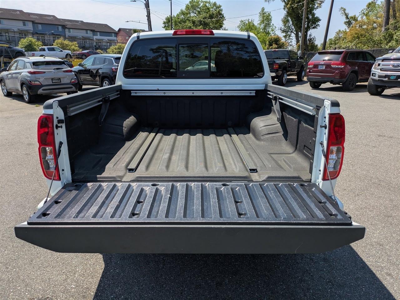 Nissan Frontier SV Crew Cab 2WD 2020