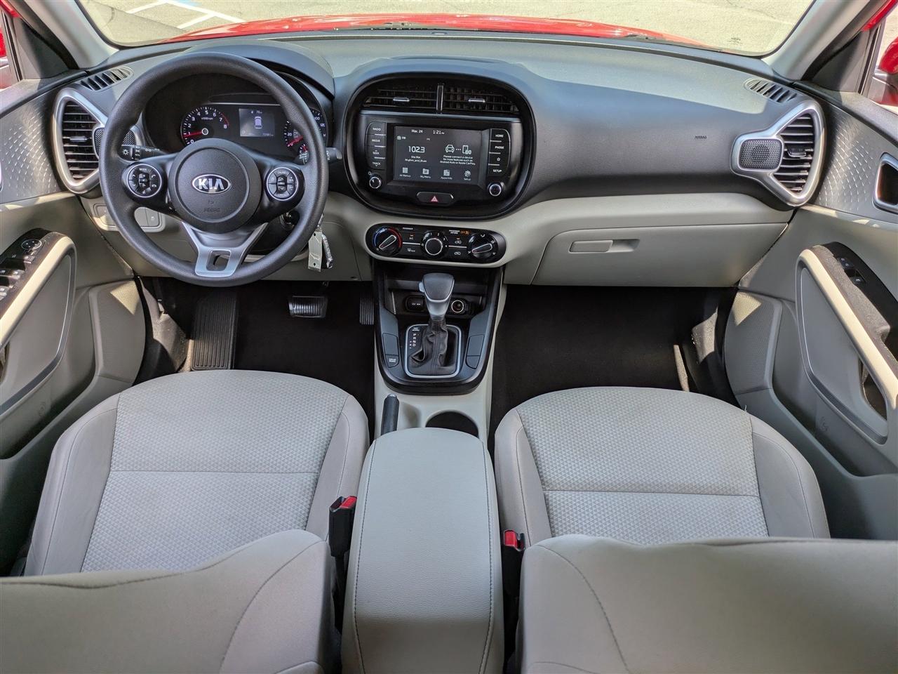 Kia Soul LX CVT 2021