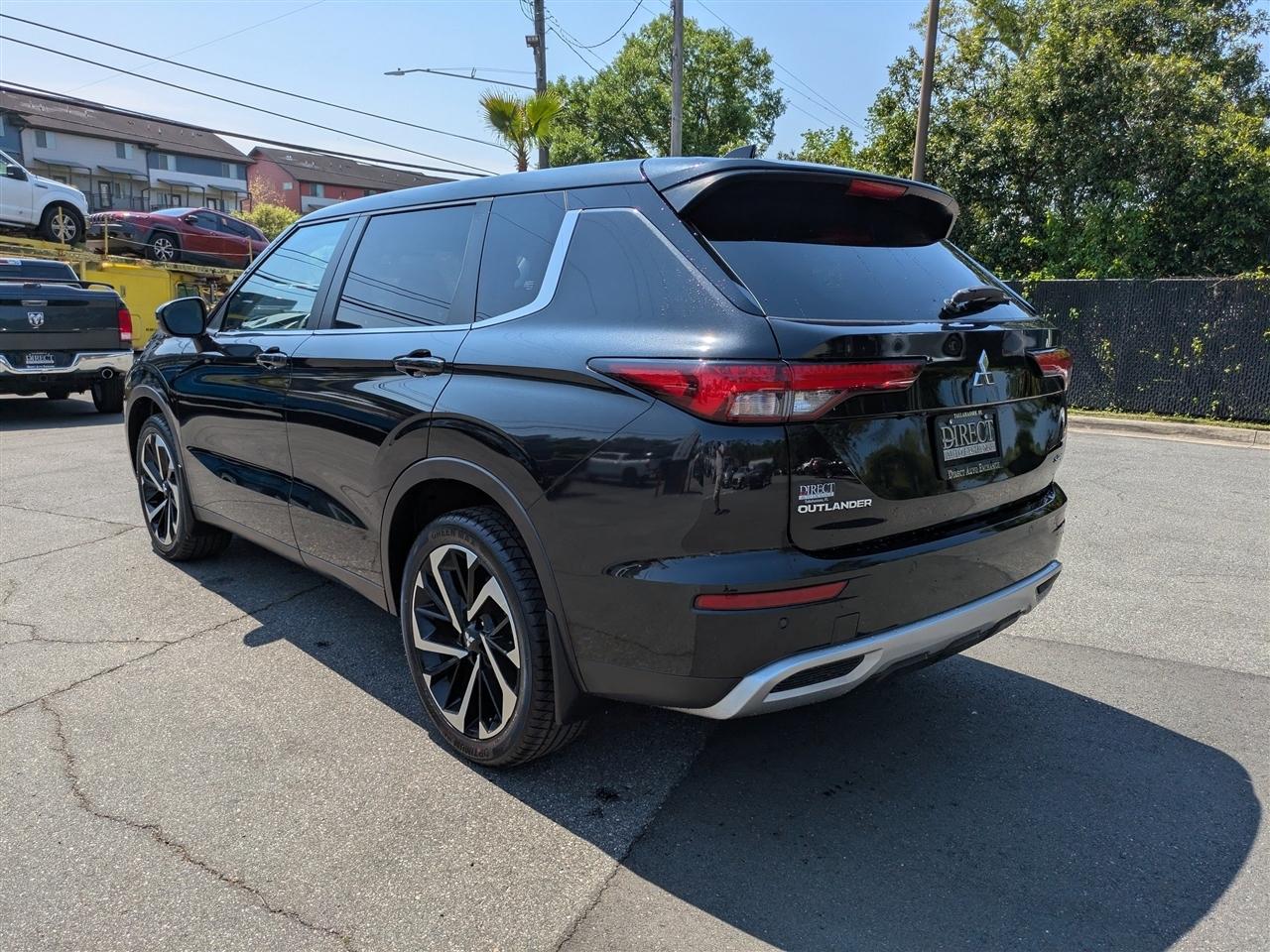 Mitsubishi Outlander SE 2WD 2024