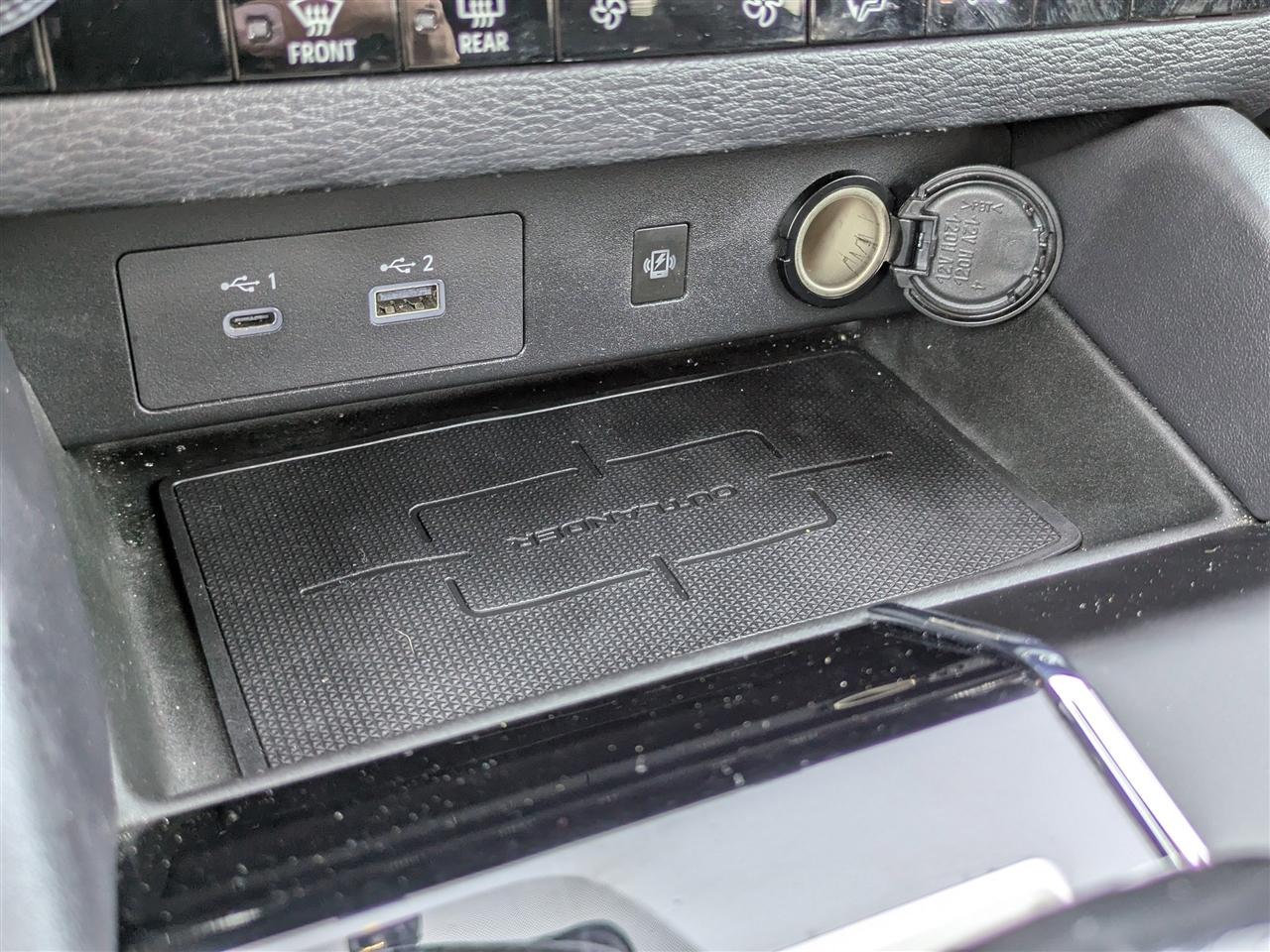 Mitsubishi Outlander SE 2WD 2024