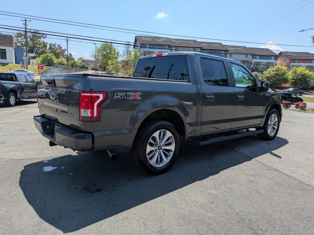 Ford F-150 XL SuperCrew 5.5-ft. Bed 2WD 2017