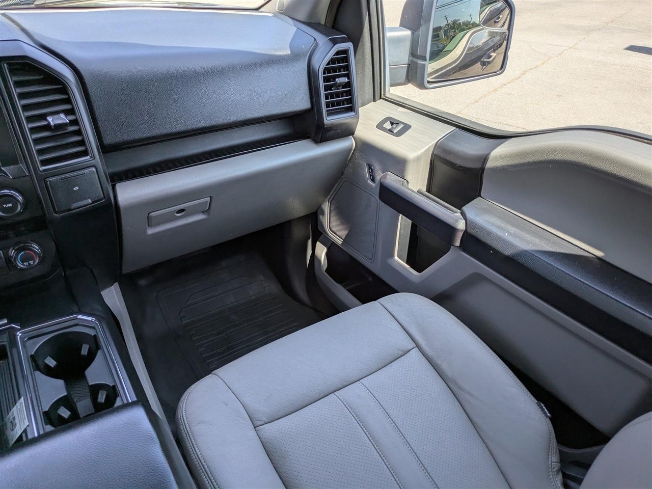Ford F-150 XL SuperCrew 5.5-ft. Bed 2WD 2017
