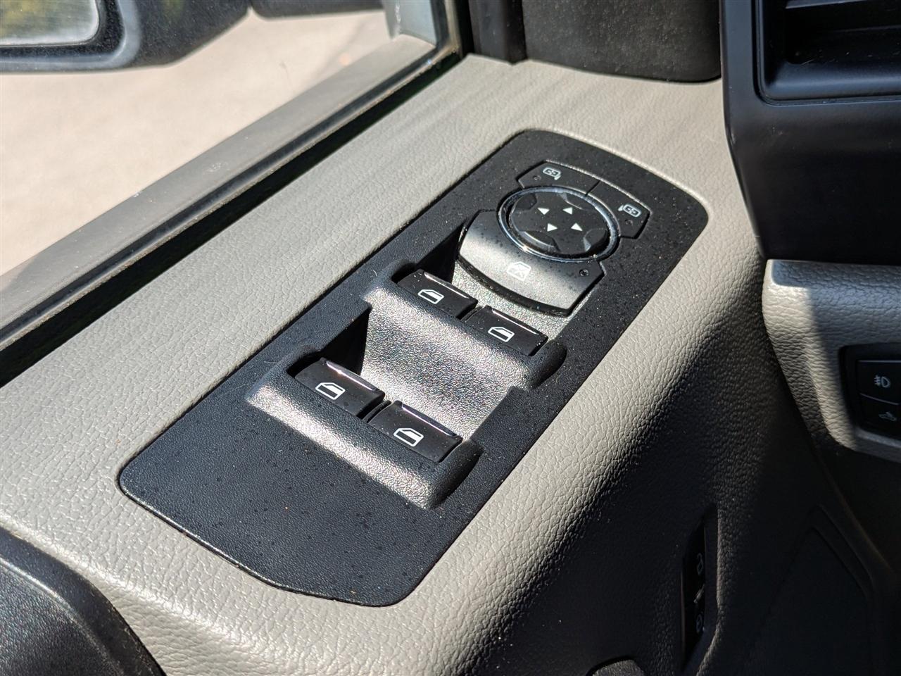 Ford F-150 XL SuperCrew 5.5-ft. Bed 2WD 2017