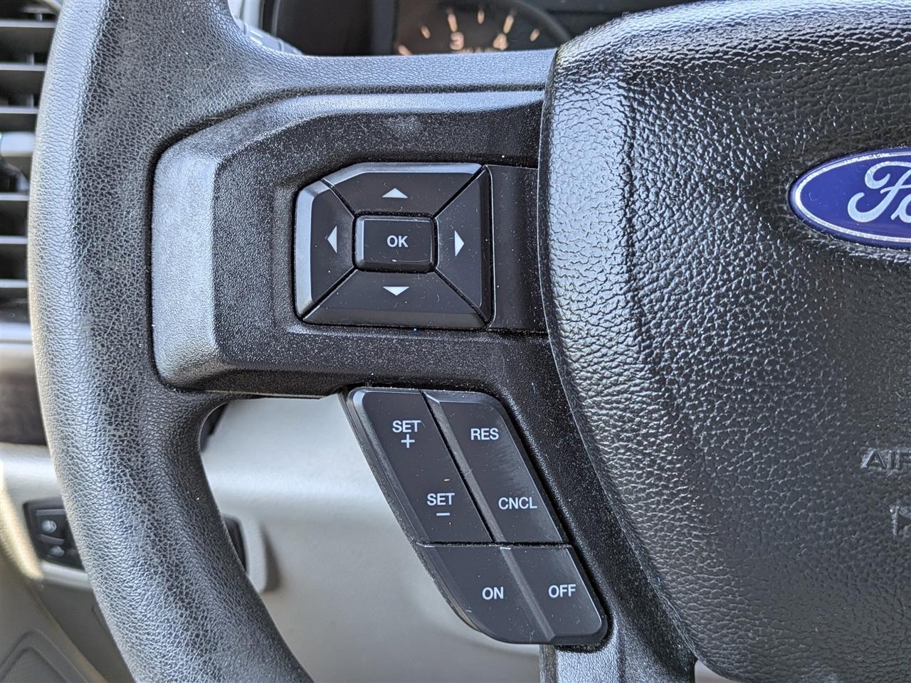 Ford F-150 XL SuperCrew 5.5-ft. Bed 2WD 2017