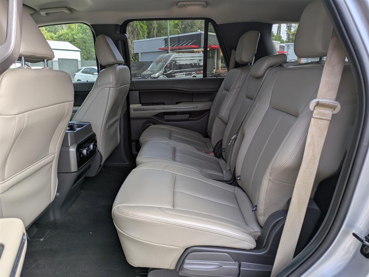 Ford Expedition XLT 2021