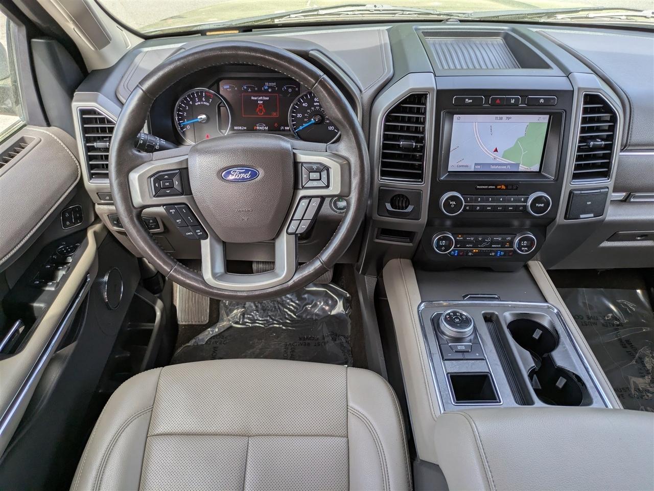 Ford Expedition XLT 2021