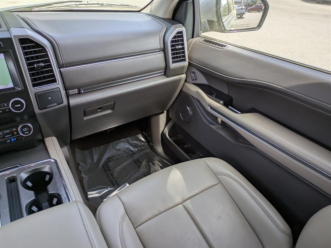 Ford Expedition XLT 2021