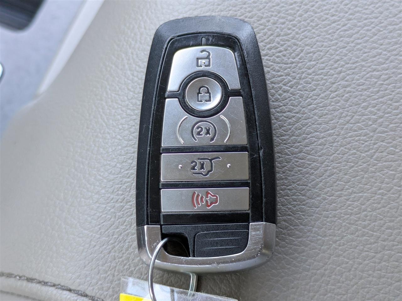 Ford Expedition XLT 2021