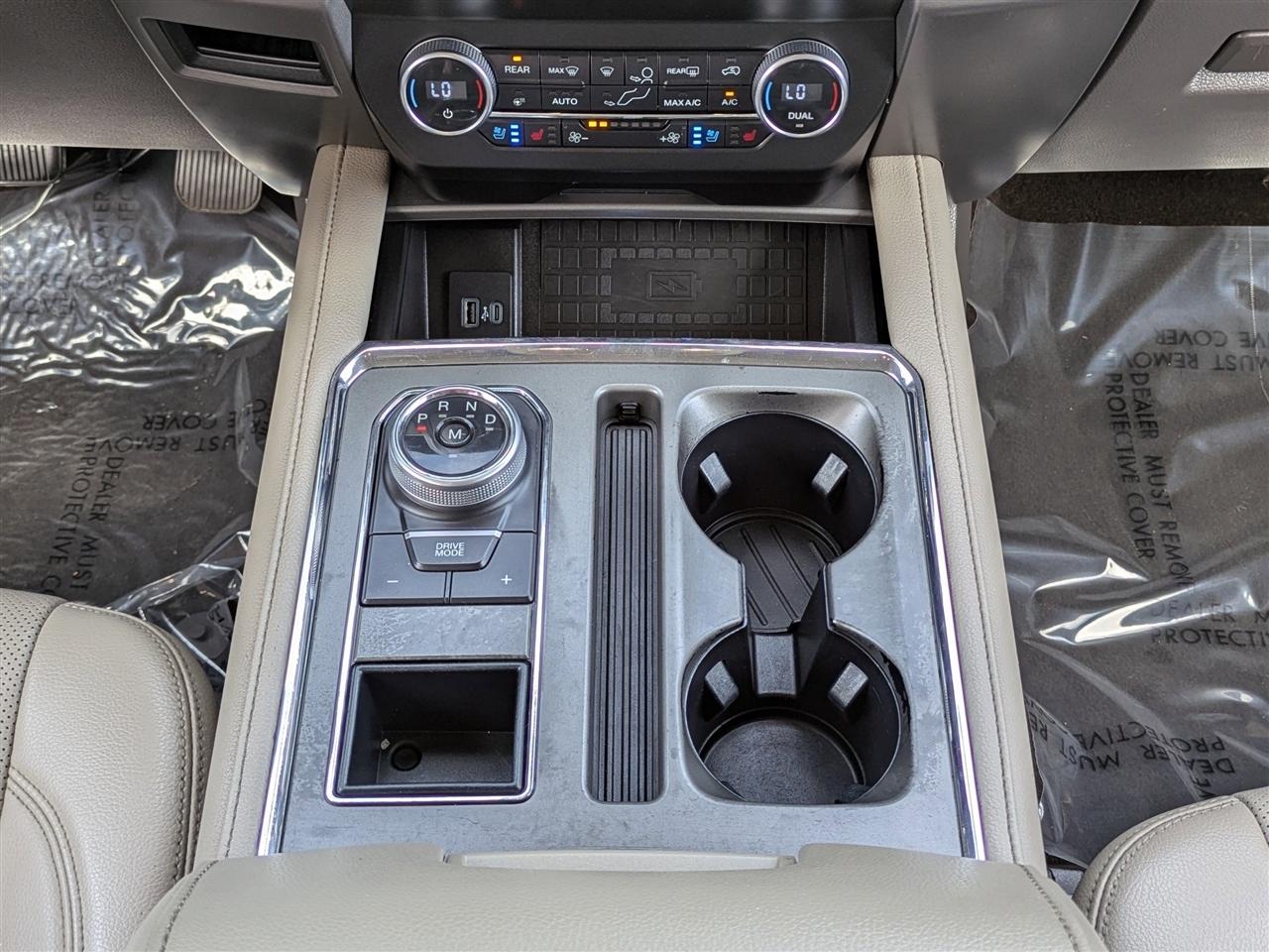 Ford Expedition XLT 2021