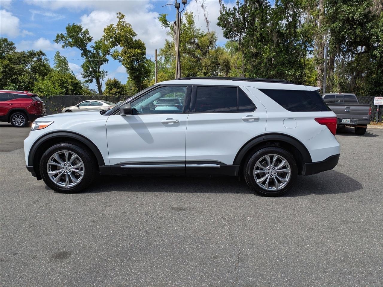 Ford Explorer XLT 2022