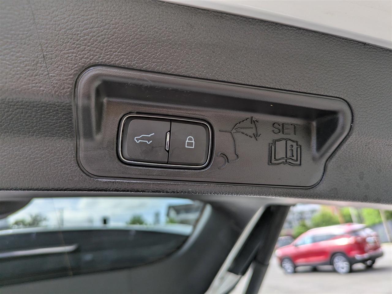 Ford Explorer XLT 2022