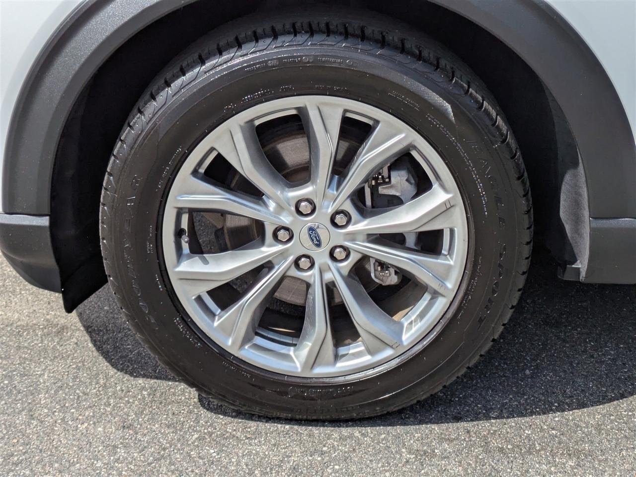 Ford Explorer XLT 2022