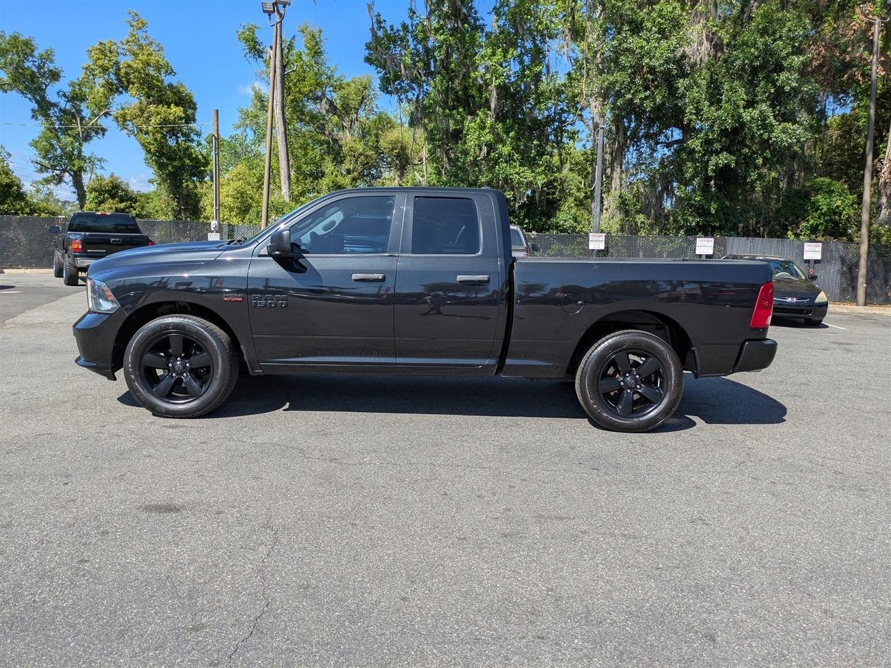 RAM 1500 Tradesman Quad Cab 2WD 2016