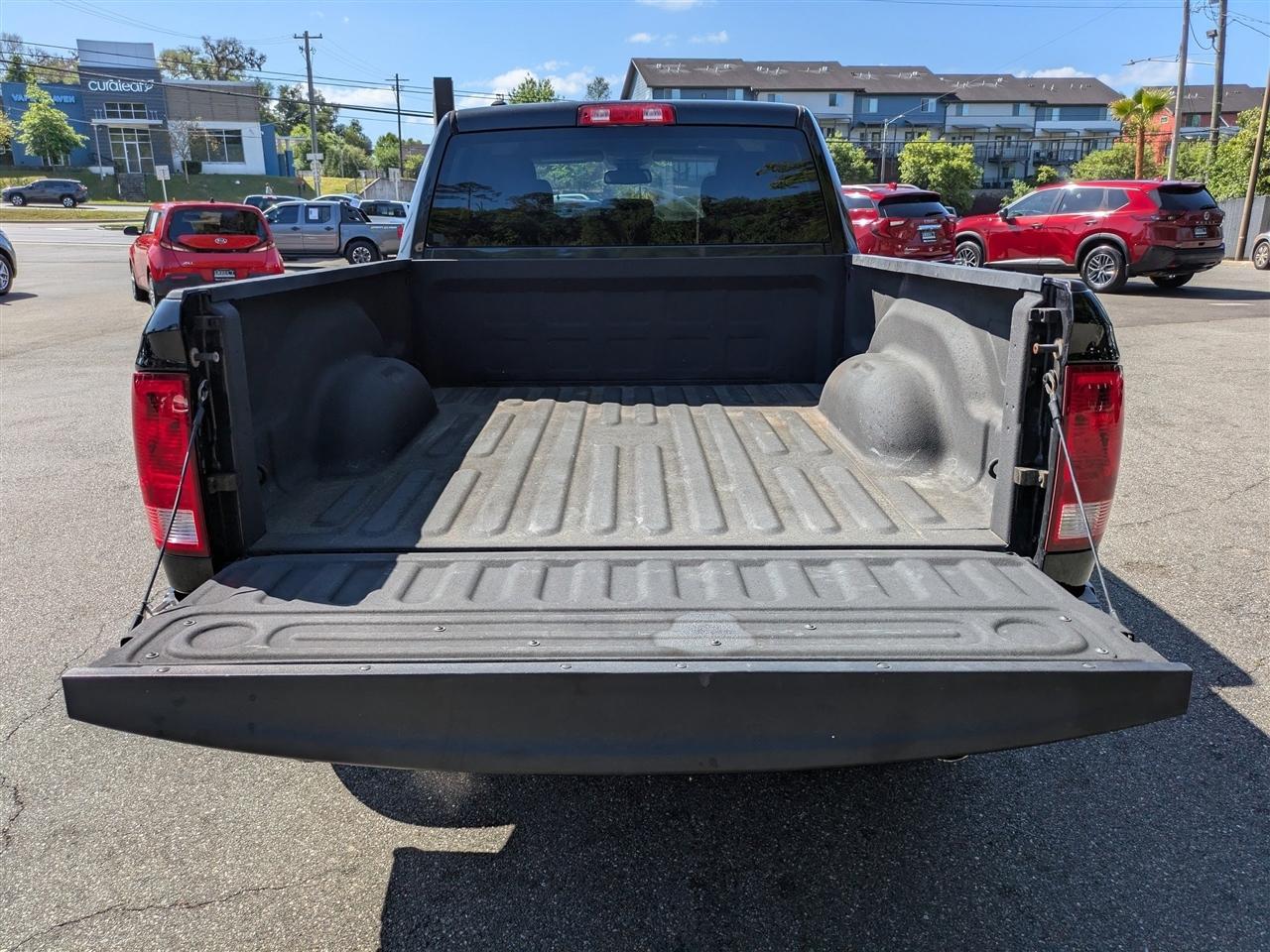 RAM 1500 Tradesman Quad Cab 2WD 2016