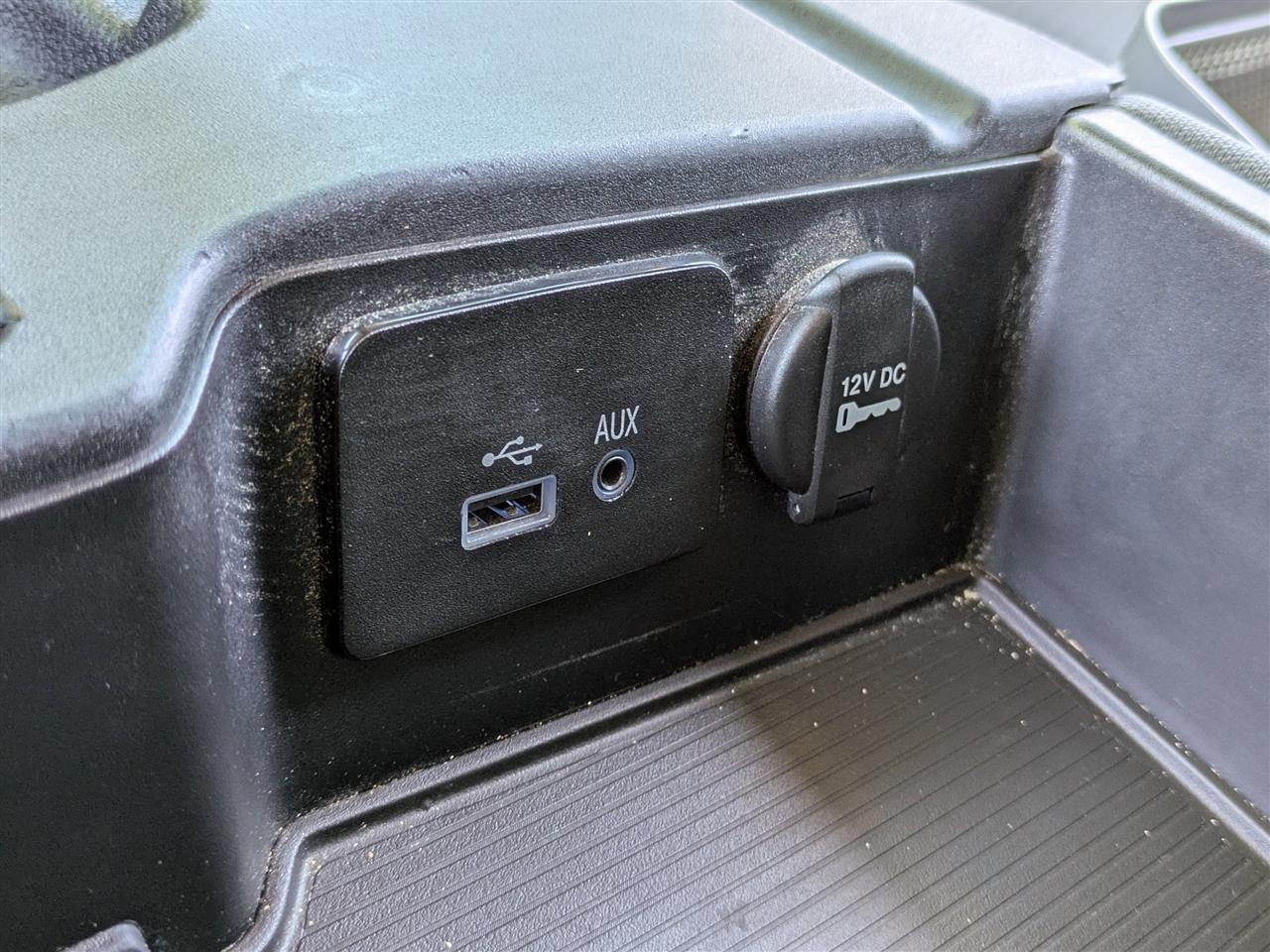 RAM 1500 Tradesman Quad Cab 2WD 2016