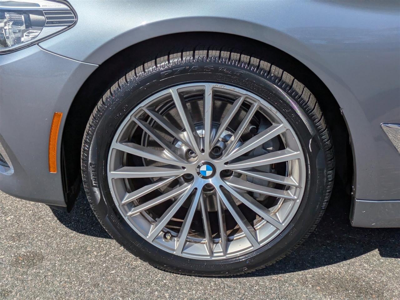 BMW 5-Series 530i 2018