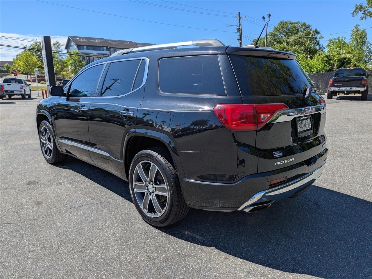 GMC Acadia Denali 2019