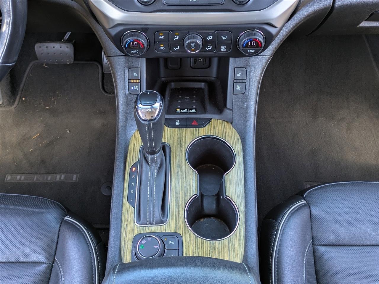 GMC Acadia Denali 2019