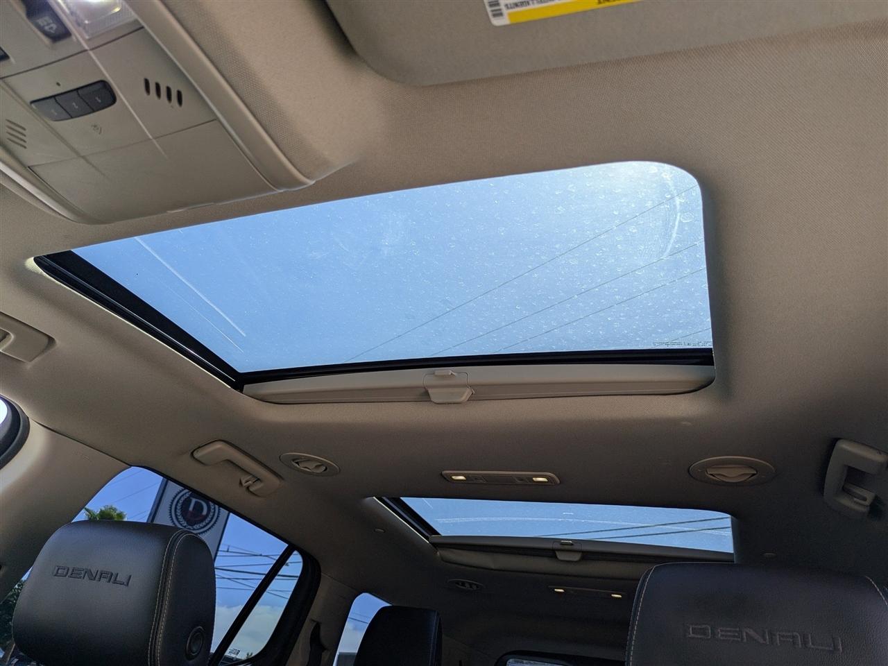 GMC Acadia Denali 2019