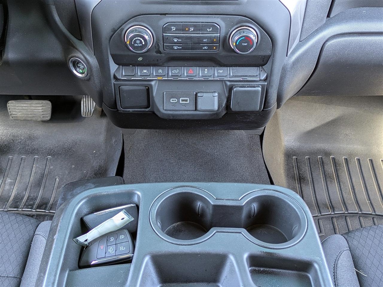 Chevrolet Silverado 1500 Custom Crew Cab 2WD 2022