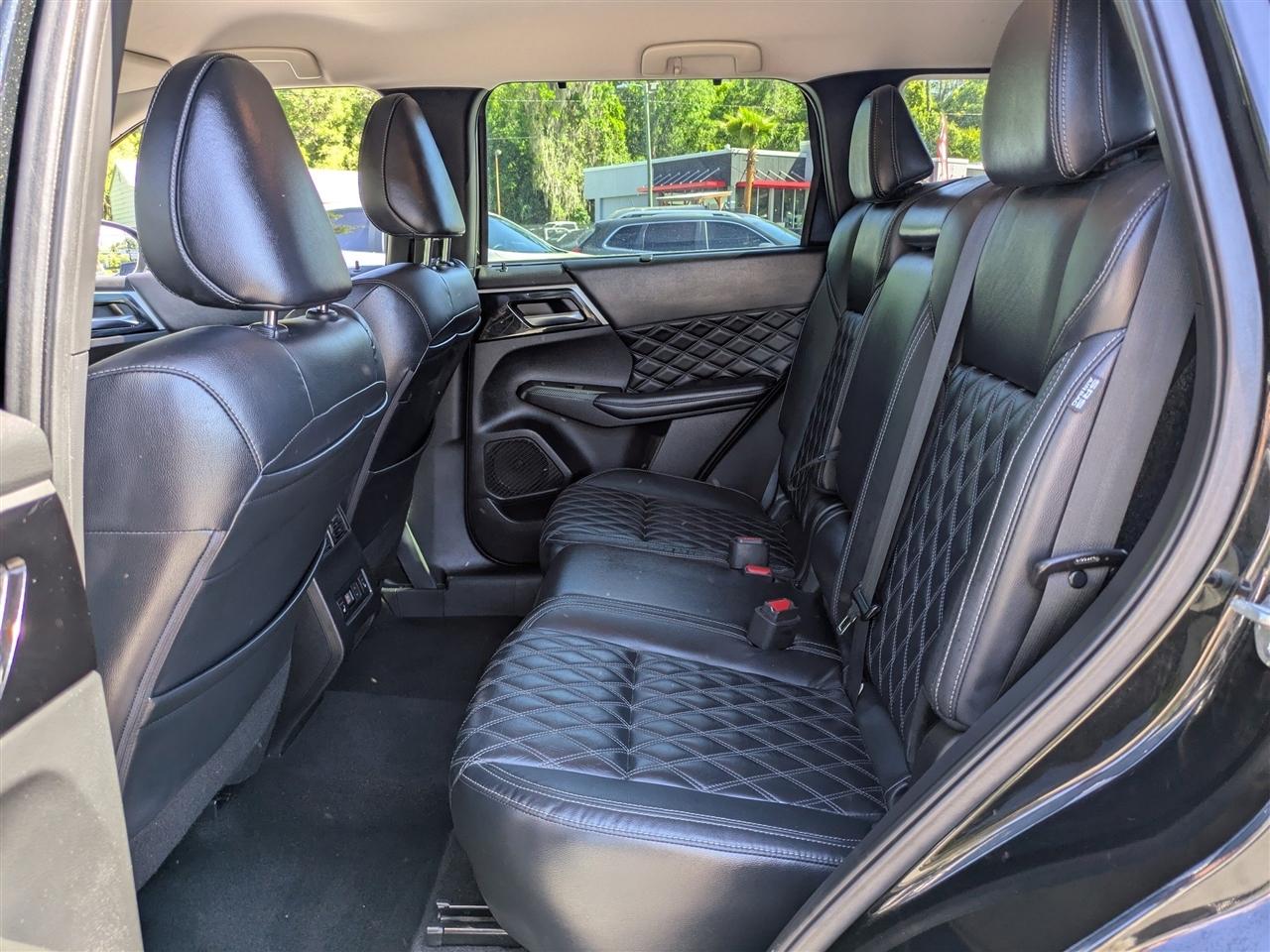 Mitsubishi Outlander SEL 2WD 2022