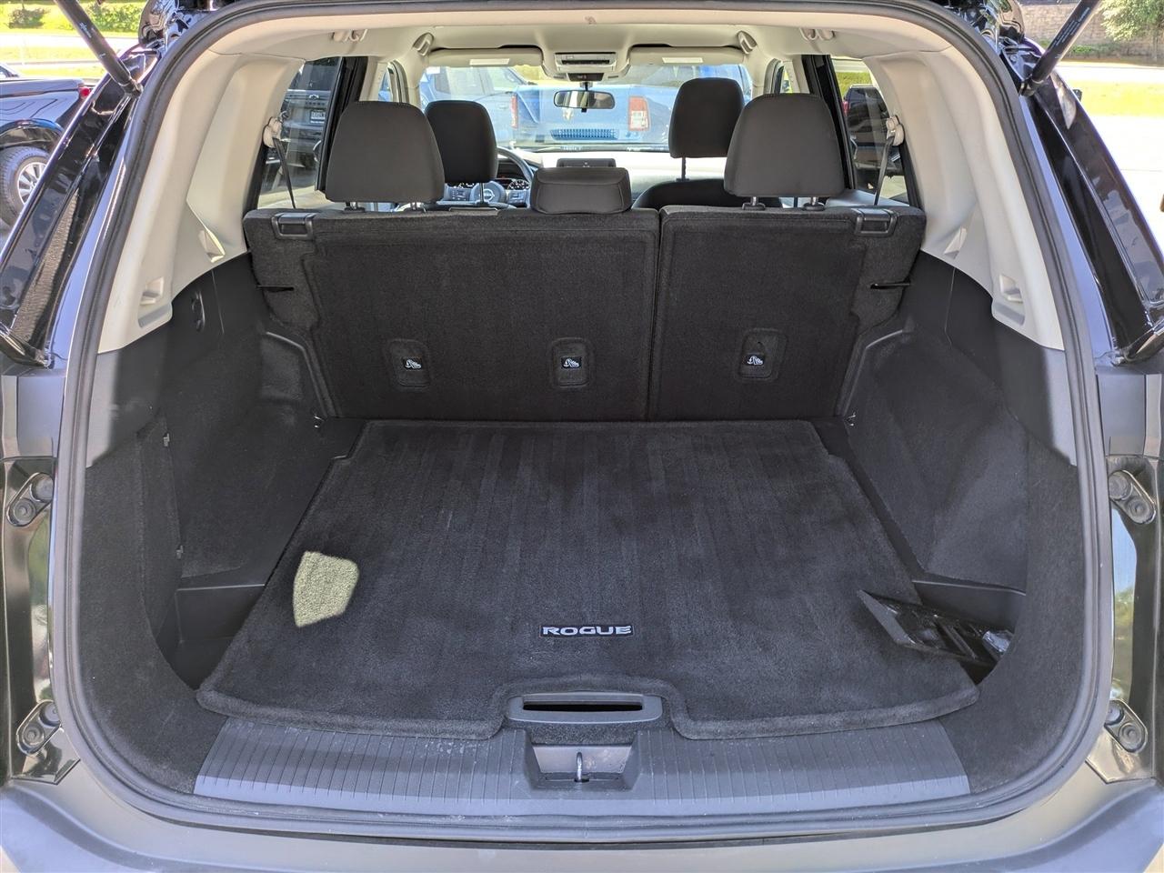 Nissan Rogue SV 2022