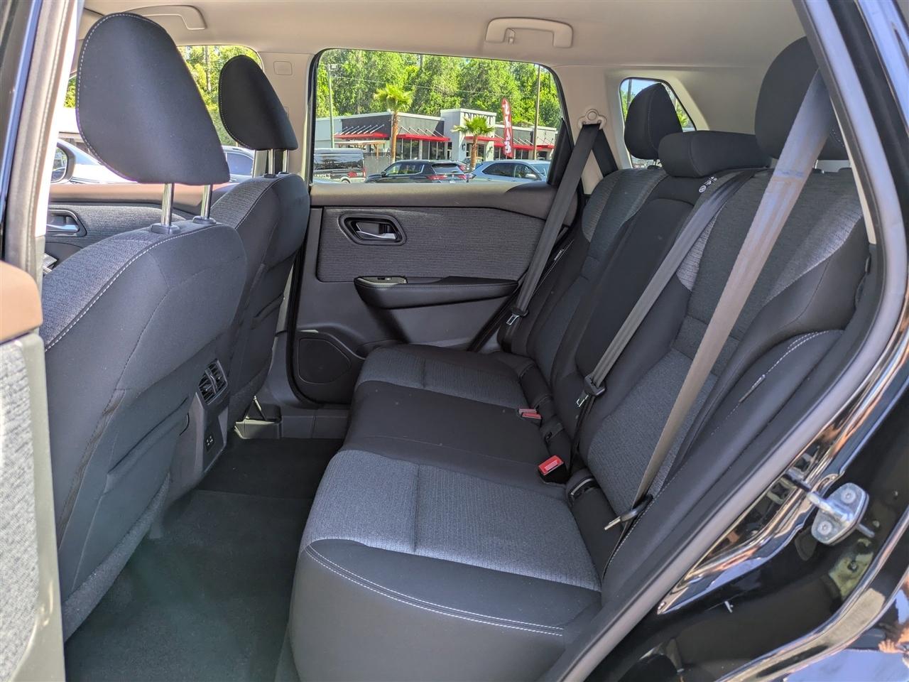 Nissan Rogue SV 2022