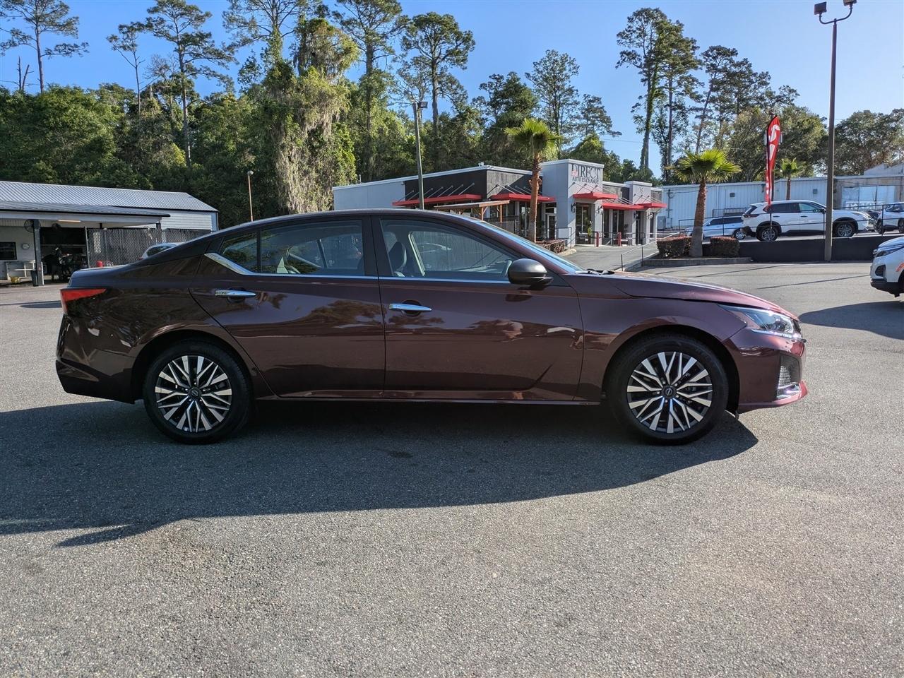 Nissan Altima 2.5 SV 2025