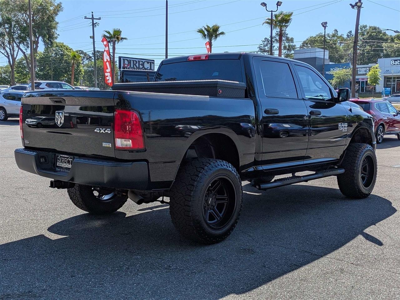 RAM 1500 Classic Tradesman Crew Cab SWB 4WD 2019