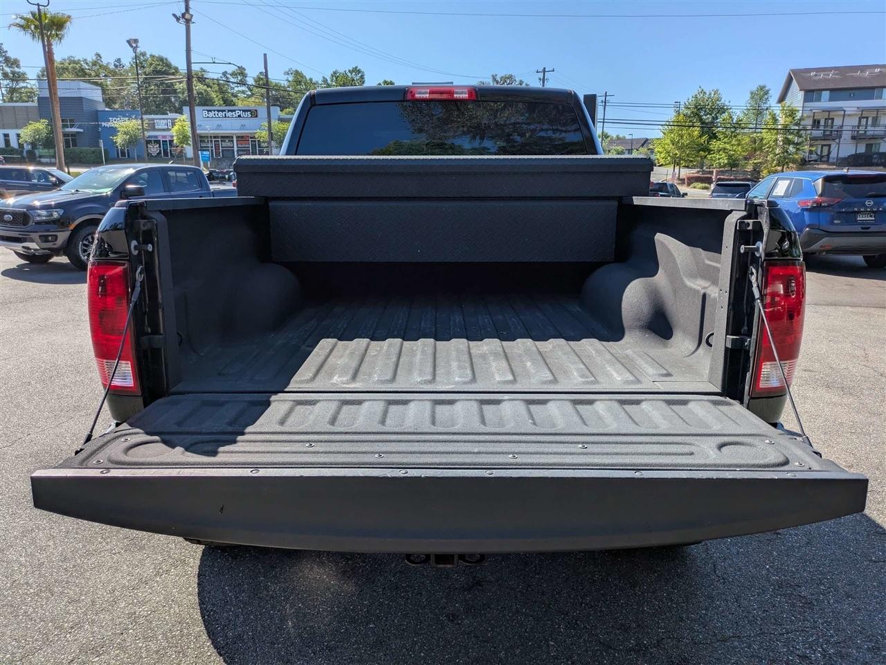 RAM 1500 Classic Tradesman Crew Cab SWB 4WD 2019