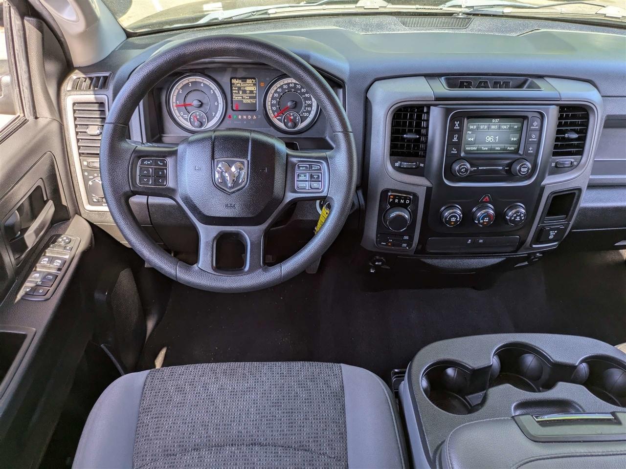 RAM 1500 Classic Tradesman Crew Cab SWB 4WD 2019