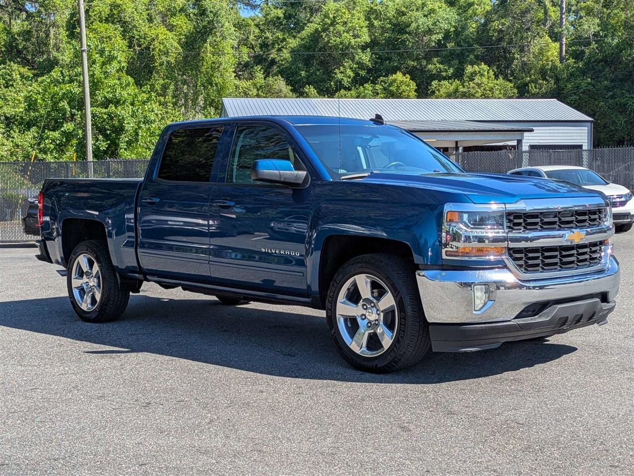 Chevrolet Silverado 1500 LT Crew Cab 2WD 2017