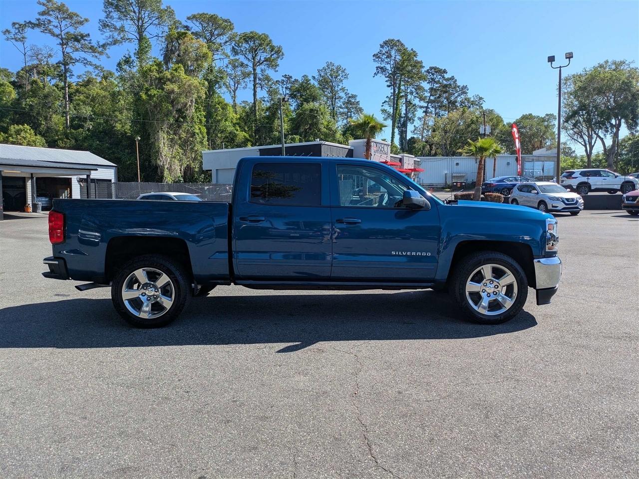 Chevrolet Silverado 1500 LT Crew Cab 2WD 2017