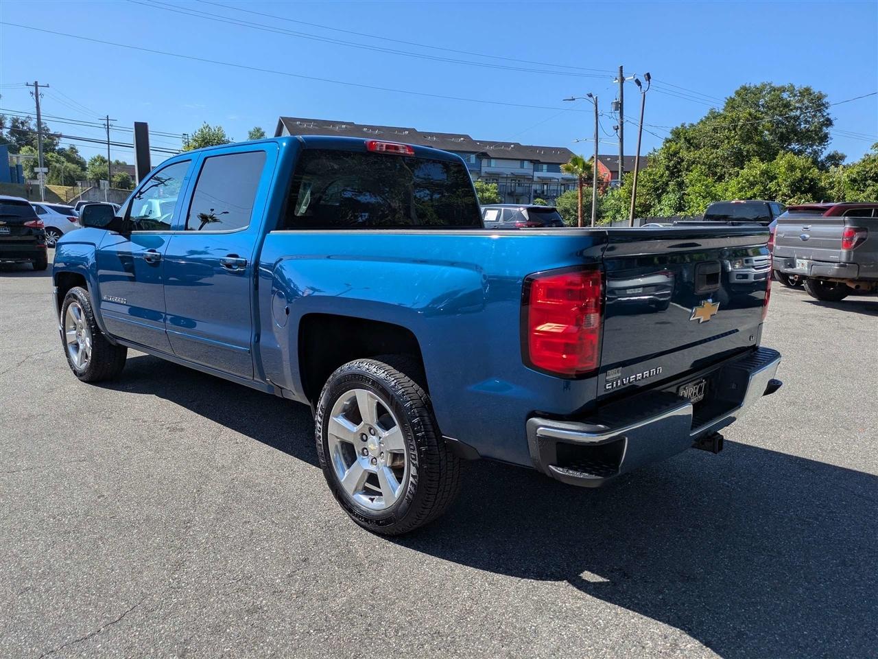 Chevrolet Silverado 1500 LT Crew Cab 2WD 2017