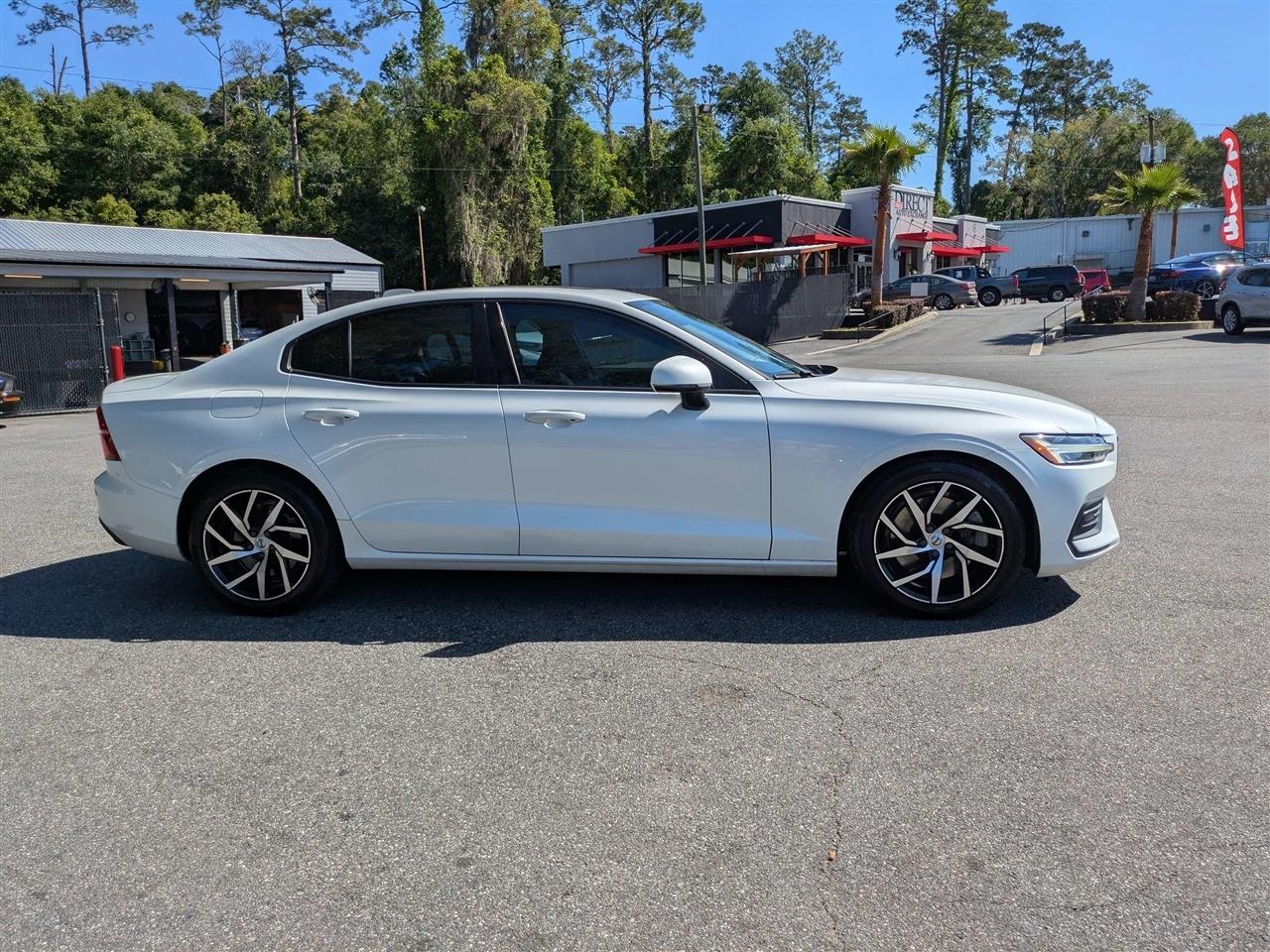 Volvo S60 T6 Momentum AWD 2020