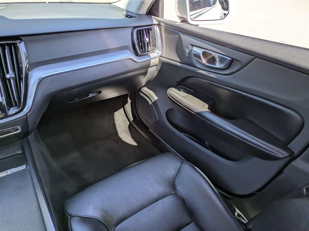 Volvo S60 T6 Momentum AWD 2020