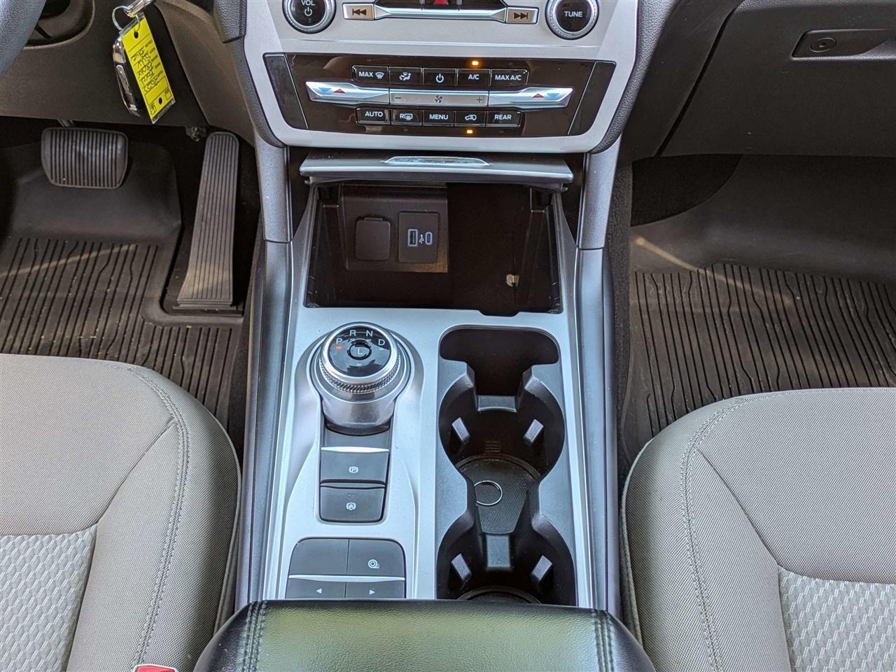 Ford Explorer Base 2023