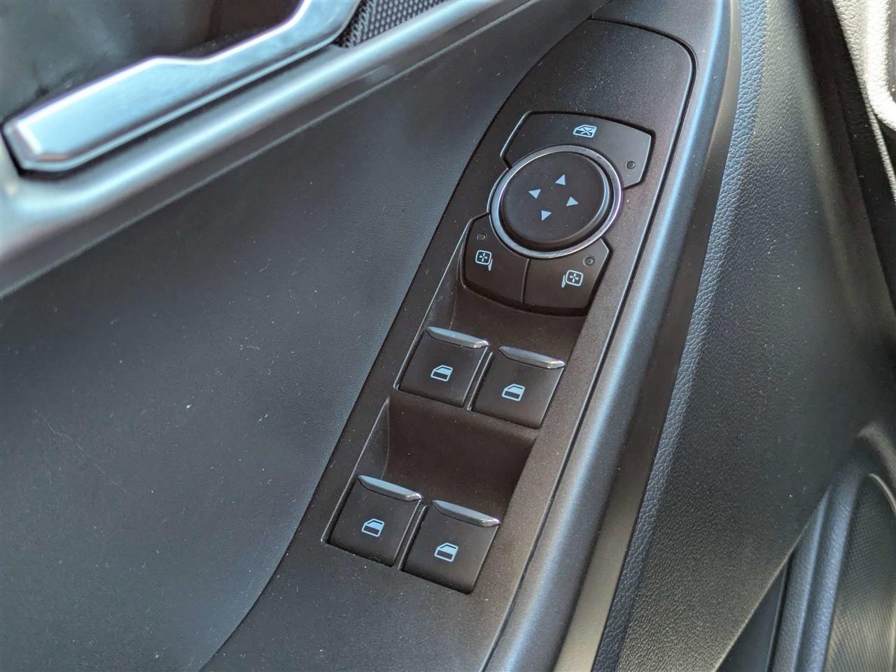 Ford Explorer Base 2023