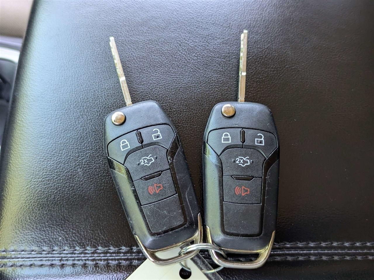 Ford Explorer Base 2023