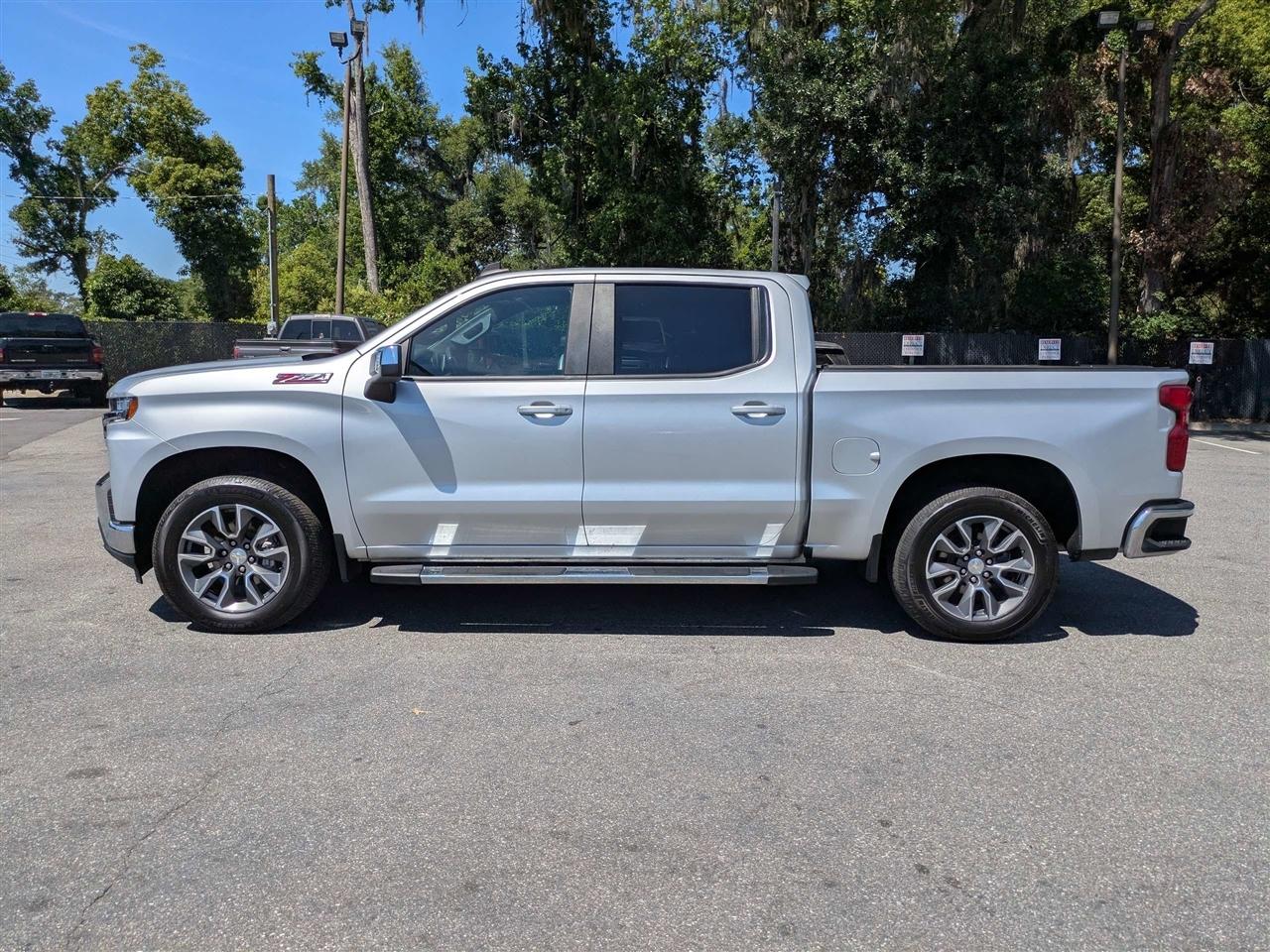 Chevrolet Silverado 1500 LT Crew Cab 4WD 2021