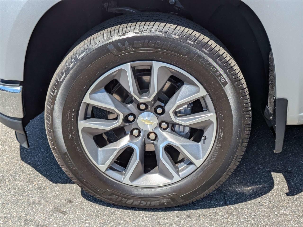 Chevrolet Silverado 1500 LT Crew Cab 4WD 2021