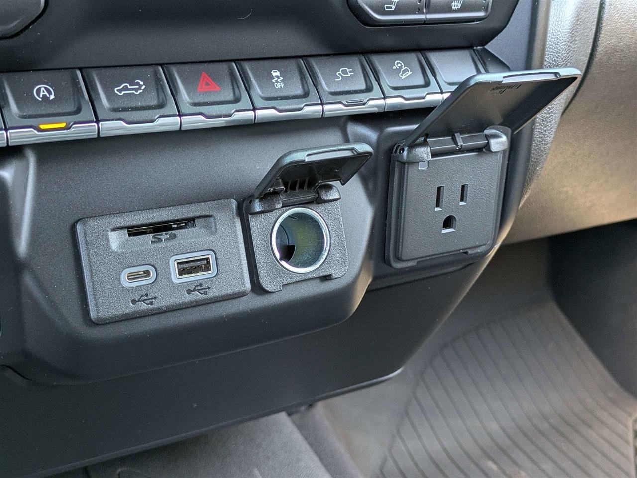 Chevrolet Silverado 1500 LT Crew Cab 4WD 2021