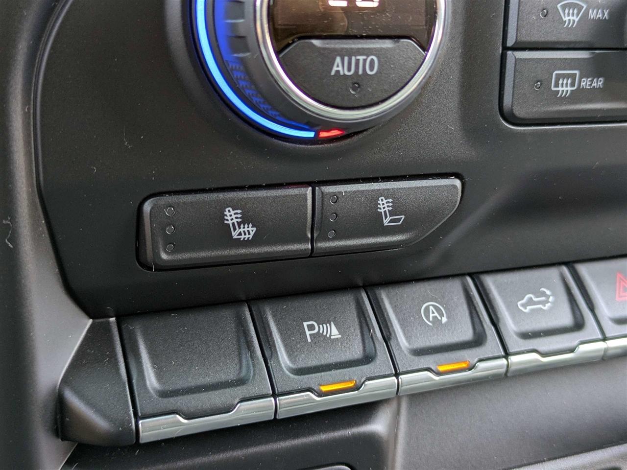 Chevrolet Silverado 1500 LT Crew Cab 4WD 2021